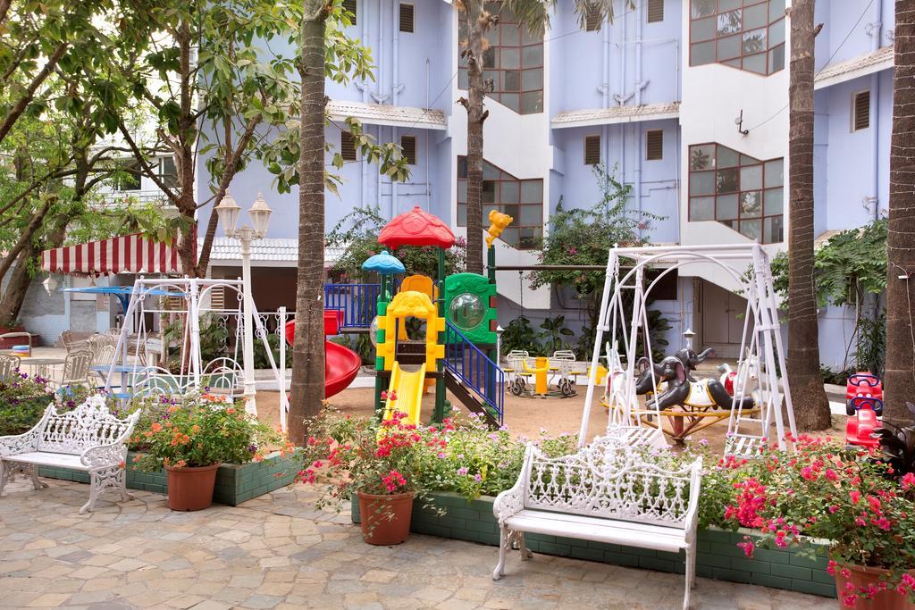 Avion Holiday Resort Lonavala Exterior photo
