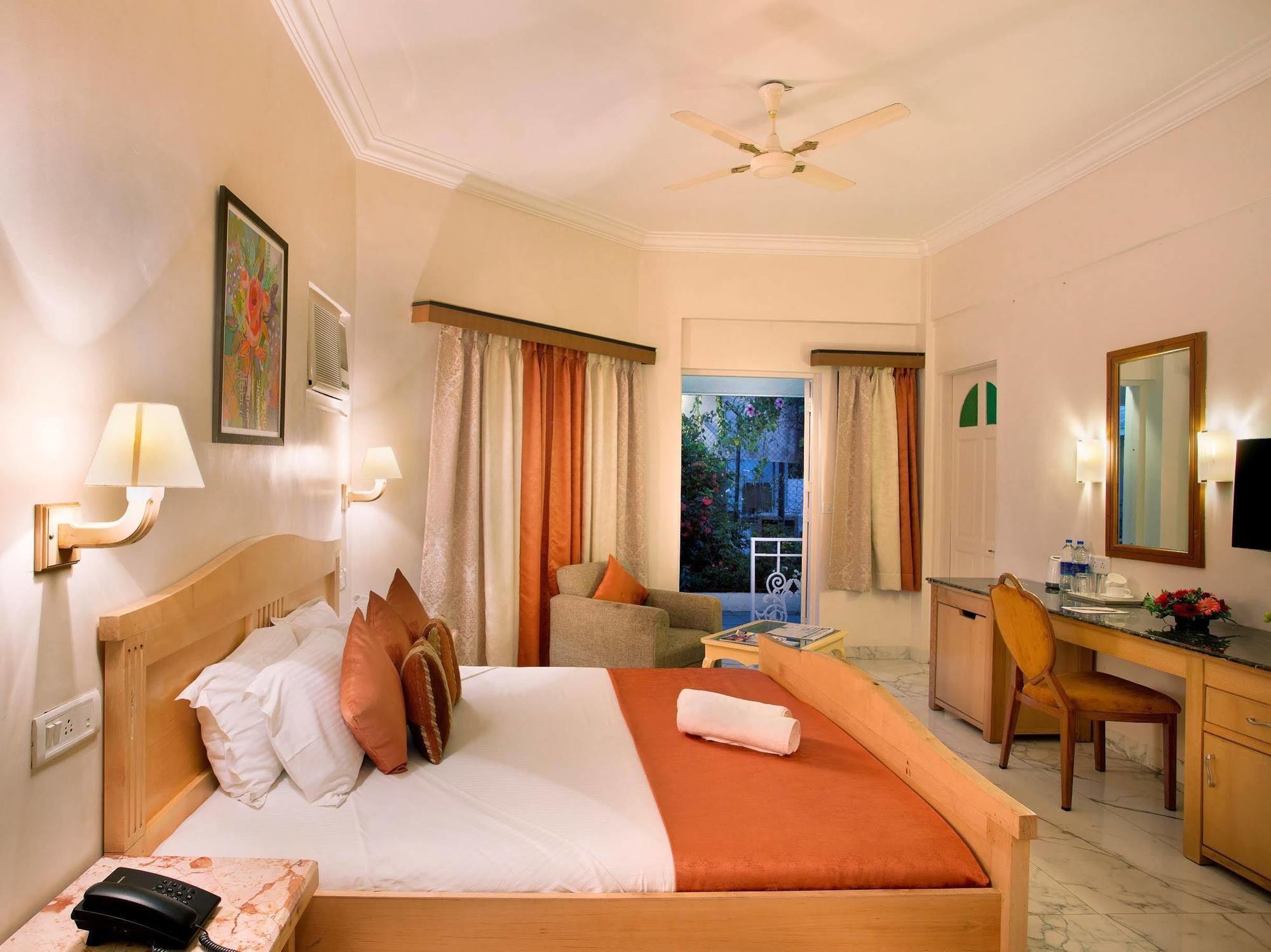 Avion Holiday Resort Lonavala Exterior photo
